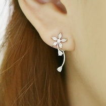 女人饰界 欧美时尚饰品厂家，定义职业OL优雅新风尚