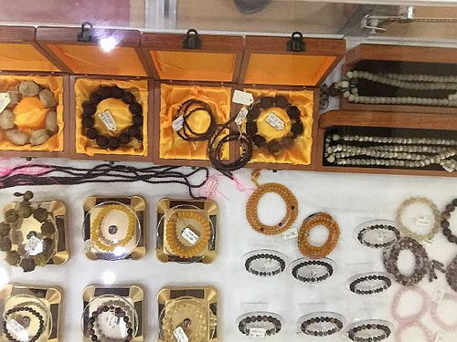 精品饰品代理店销量提升攻略 聚焦美发饰品销售的艺术与策略