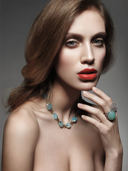 法式优雅与创意 Cyril Lagel镜头下的艺发首饰女郎